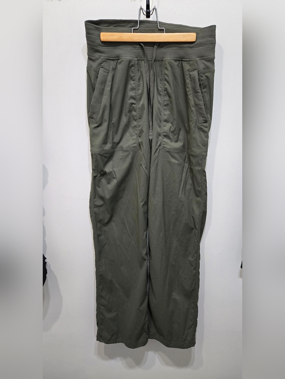 Lululemon Size 4 Regular Dance Stuio Pants